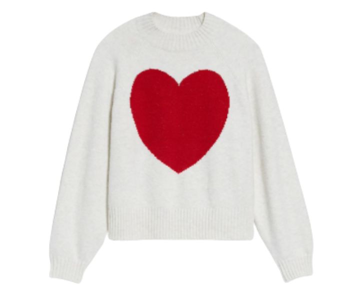 WHITE SINGLE HEART SWEATER