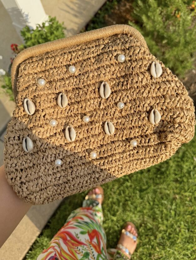 SEASHELL CLUTCH